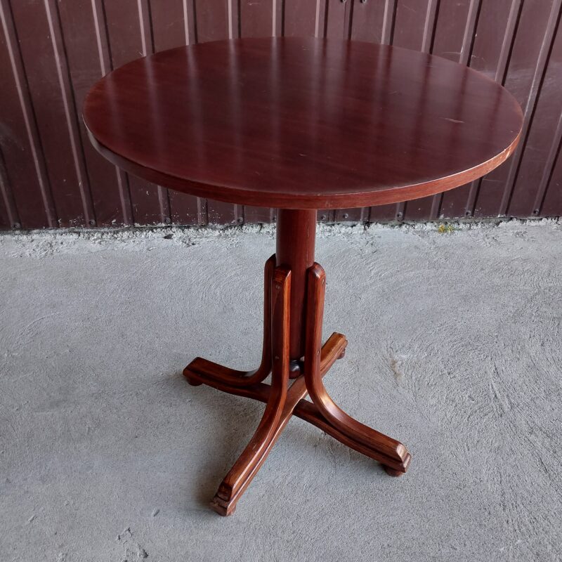 stolik okrągły  /   187