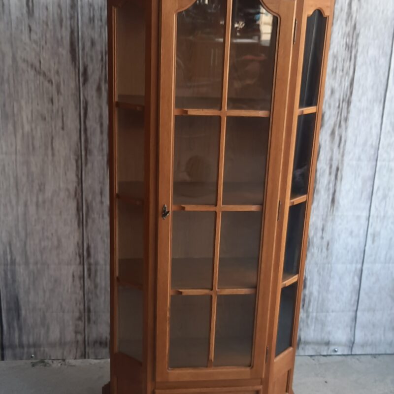 witryna podświetlana / 361