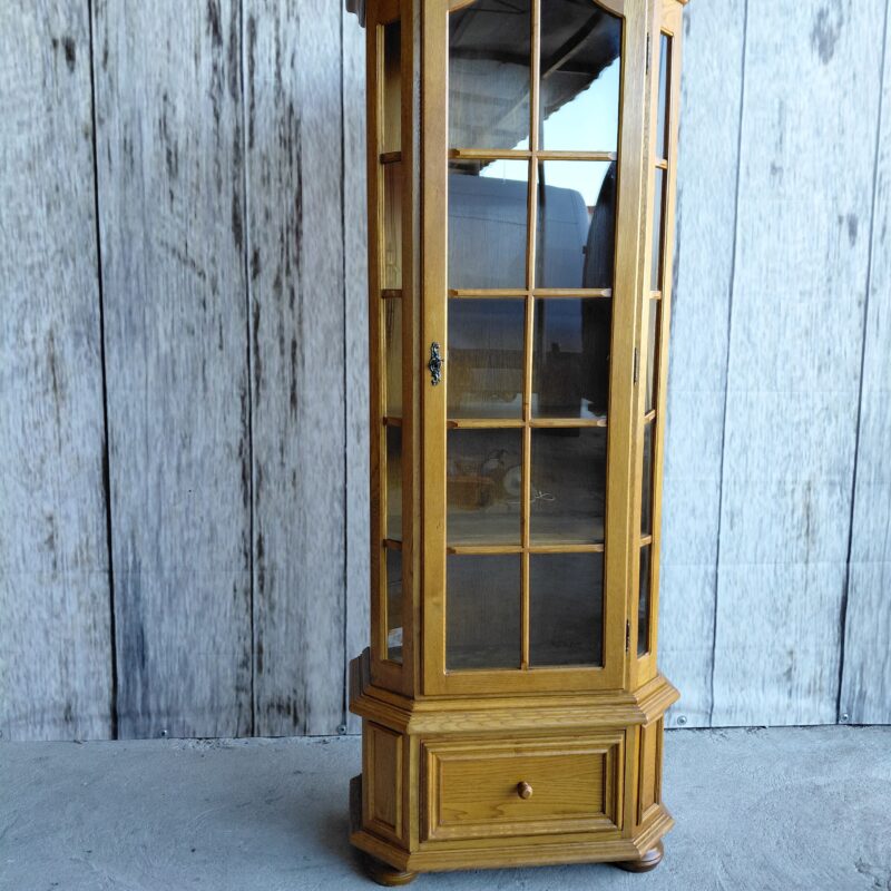 witryna / słupek / 237