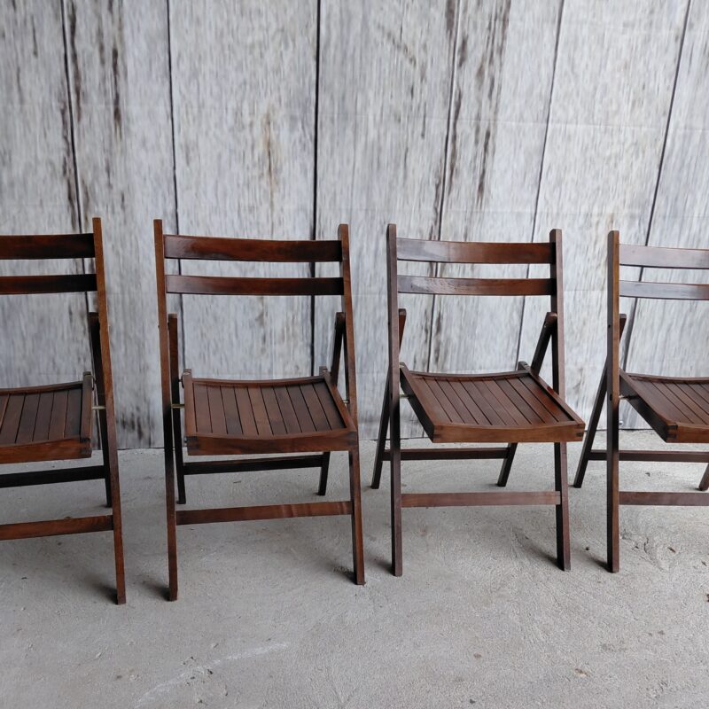 drewniane krzesła składane / 267