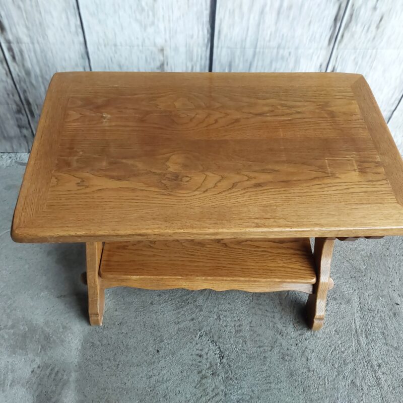 stolik z ruchomym blatem / 650