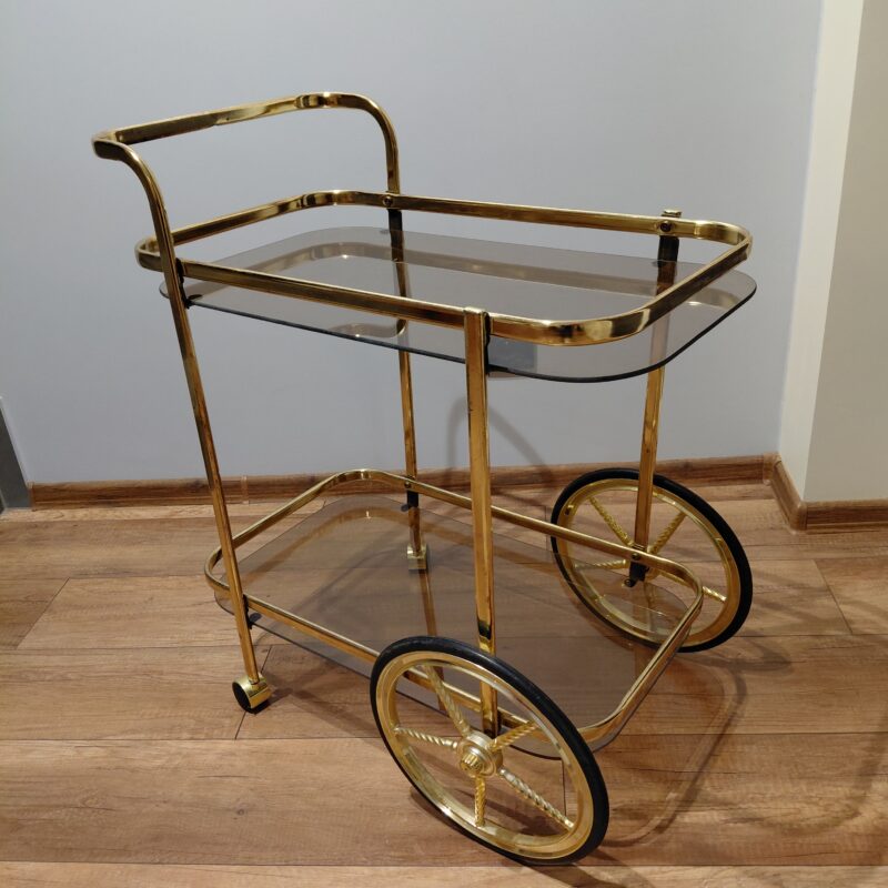 Mobilny barek na kółkach / 225