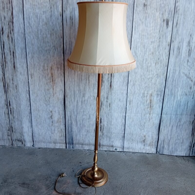 Mosiężna lampa podłogowa z abażurem / 328