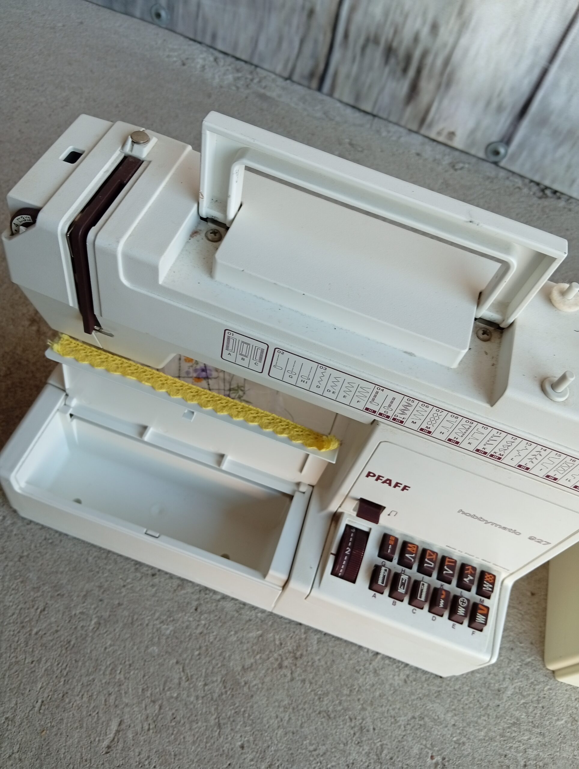 maszyna do szycia marki Pfaff, model Hobbymatic 927 / 706 - Image 8