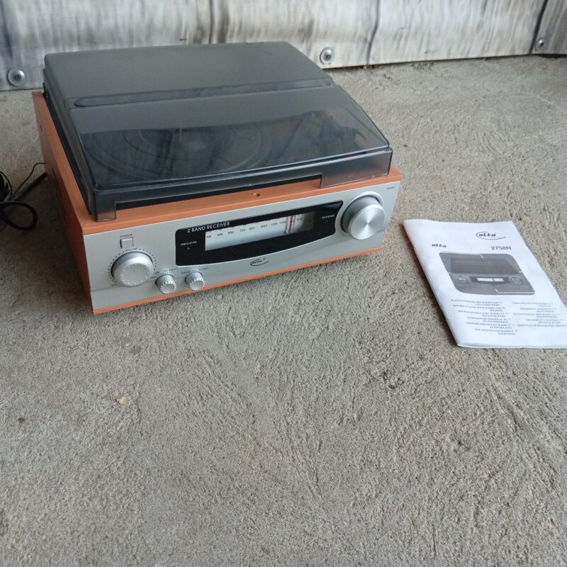 Gramofon Elta 2758 N z wbudowanym radiem / 777