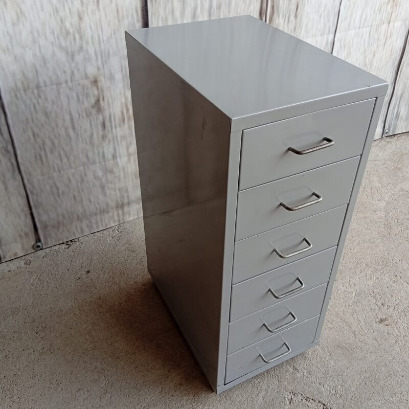 szafka metalowa / 195